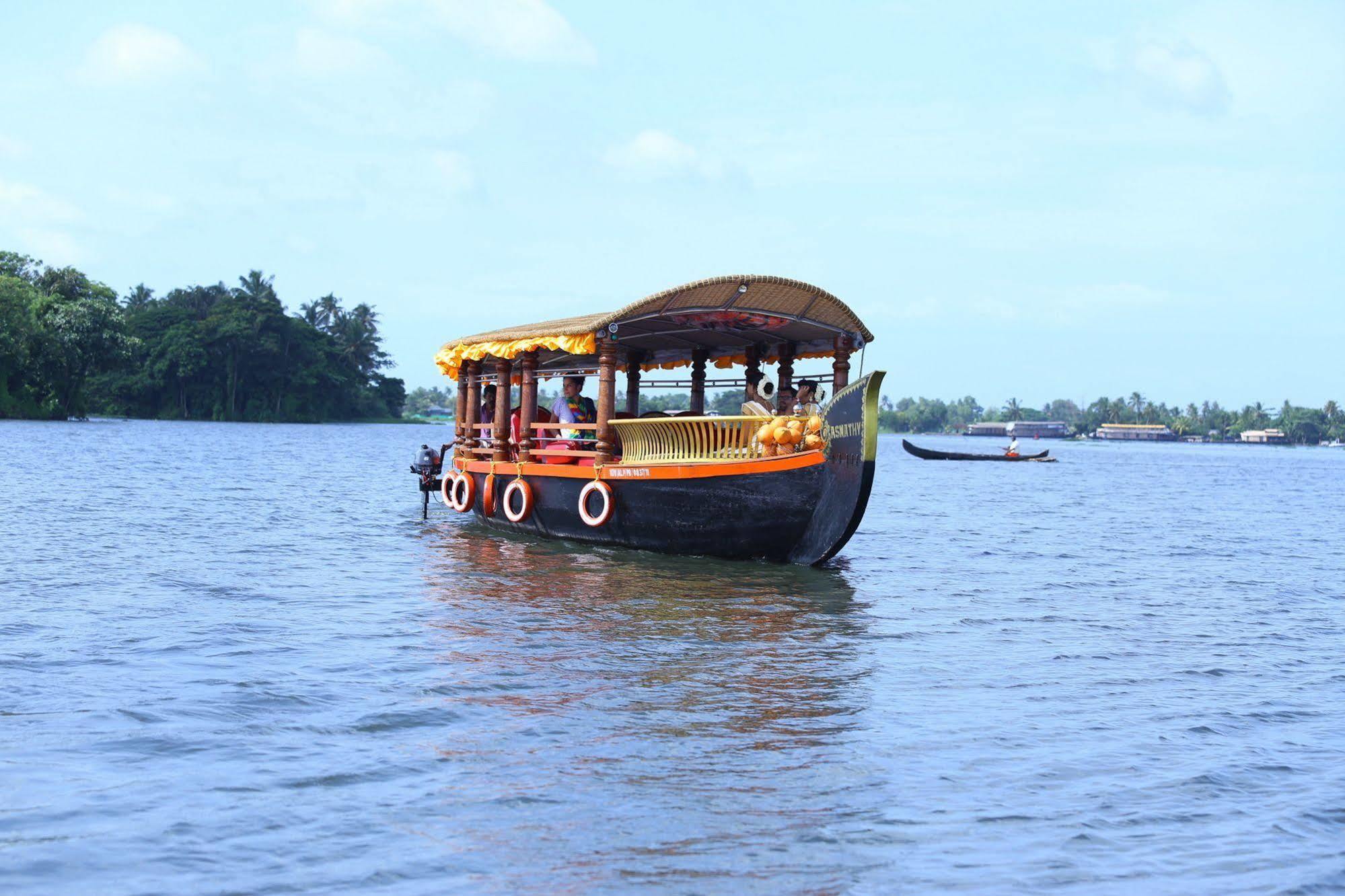 Pagoda Resorts Alappuzha Kültér fotó